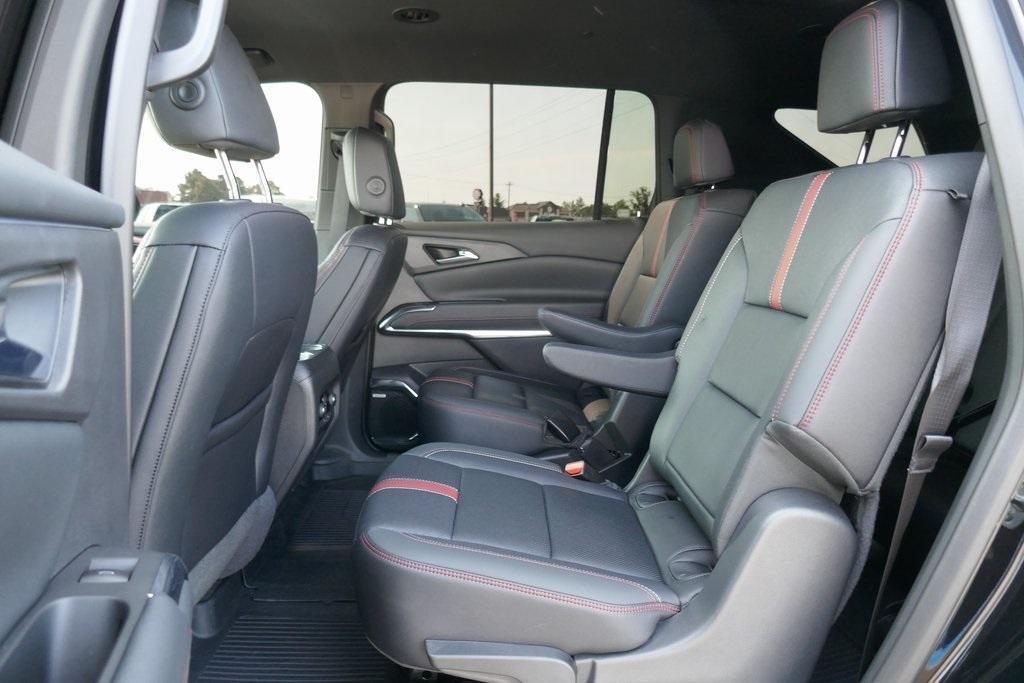 used 2025 Chevrolet Traverse car, priced at $50,995