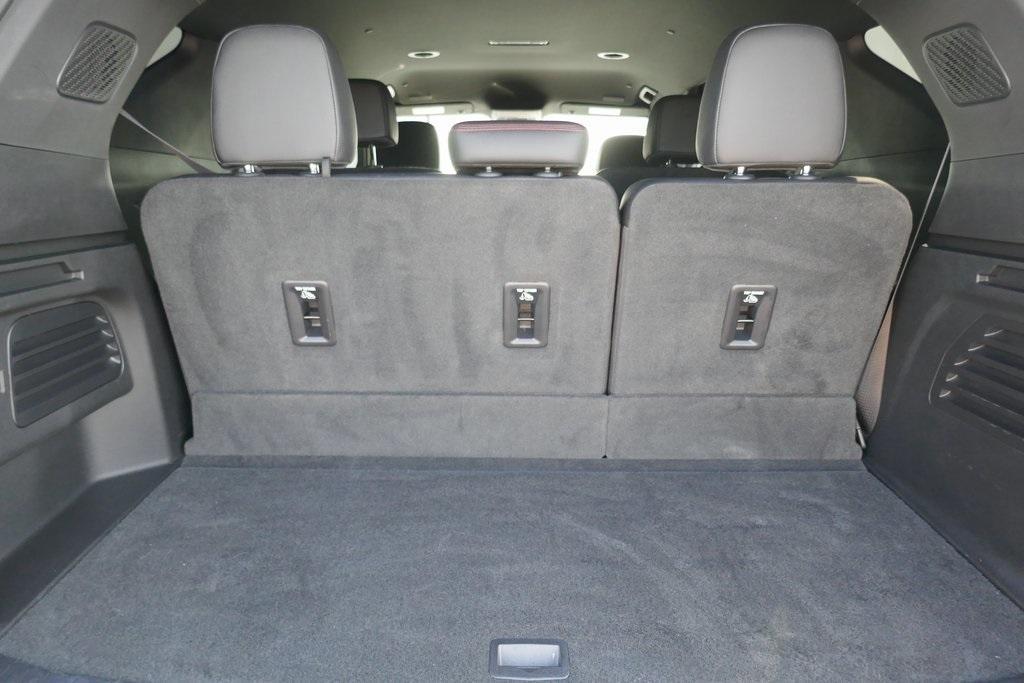 used 2025 Chevrolet Traverse car, priced at $50,995