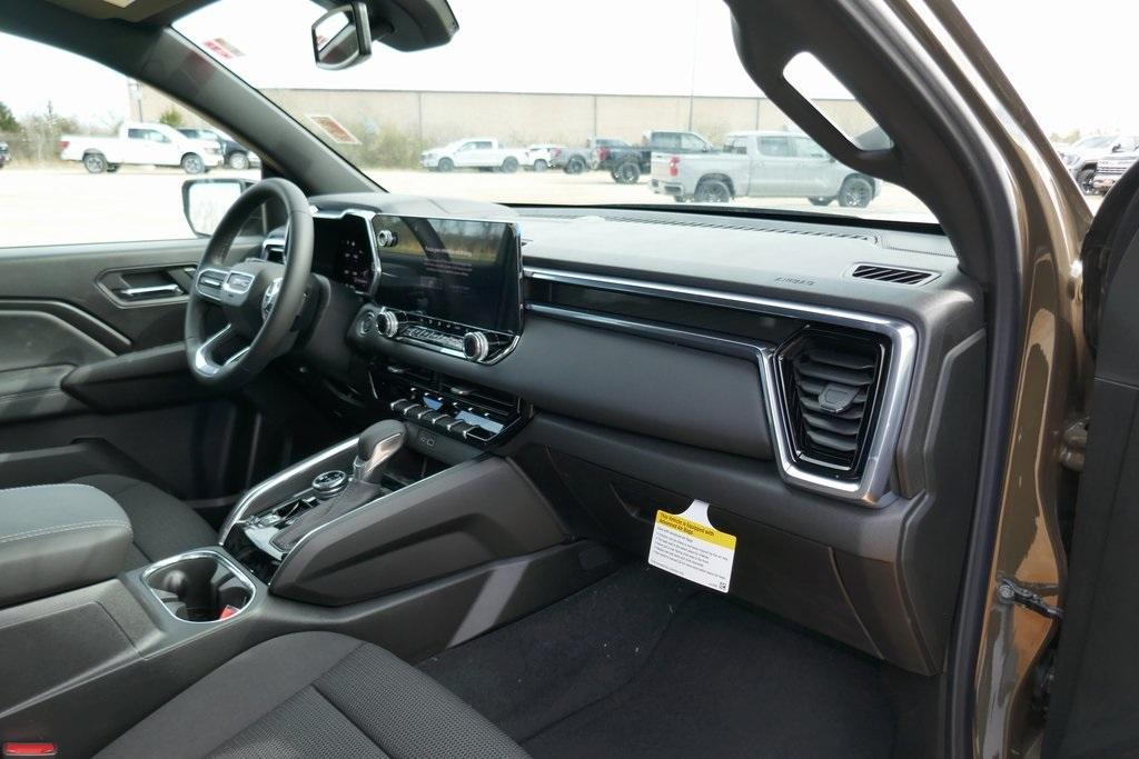 new 2025 GMC Canyon car, priced at $42,782
