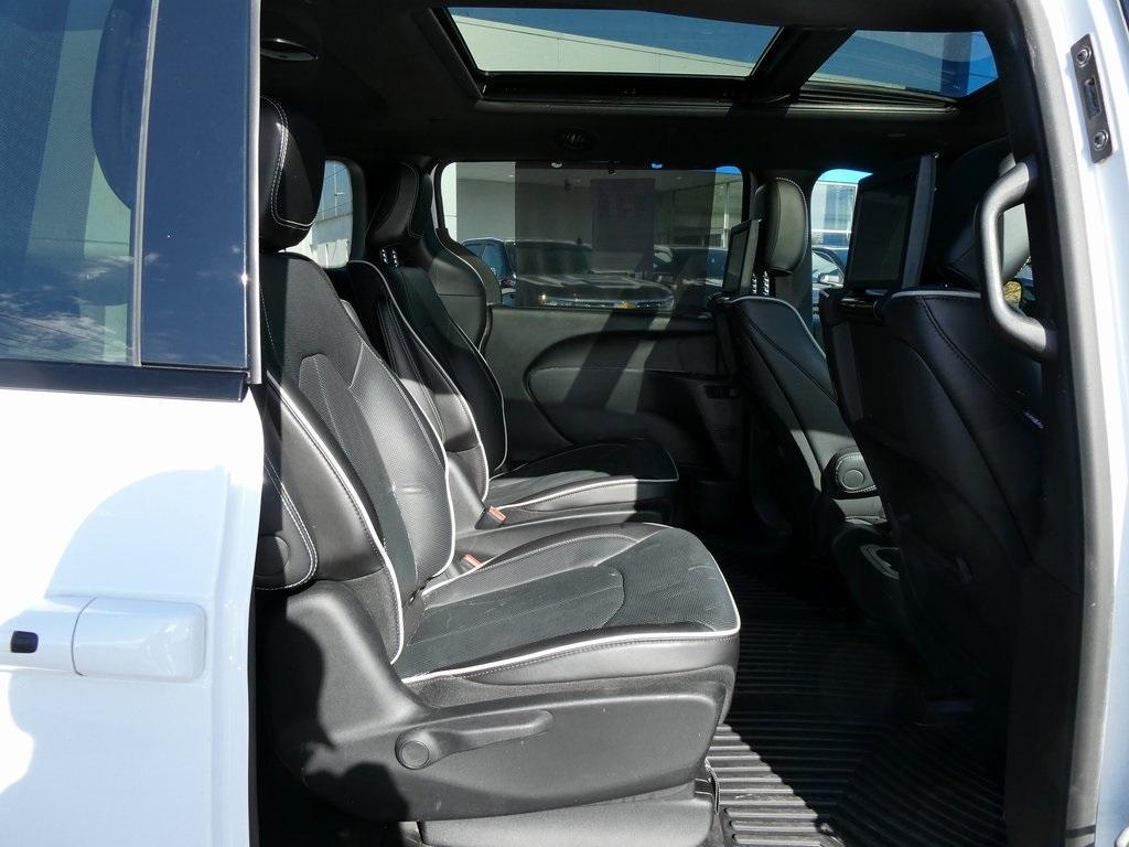 used 2024 Chrysler Pacifica Hybrid car, priced at $31,995