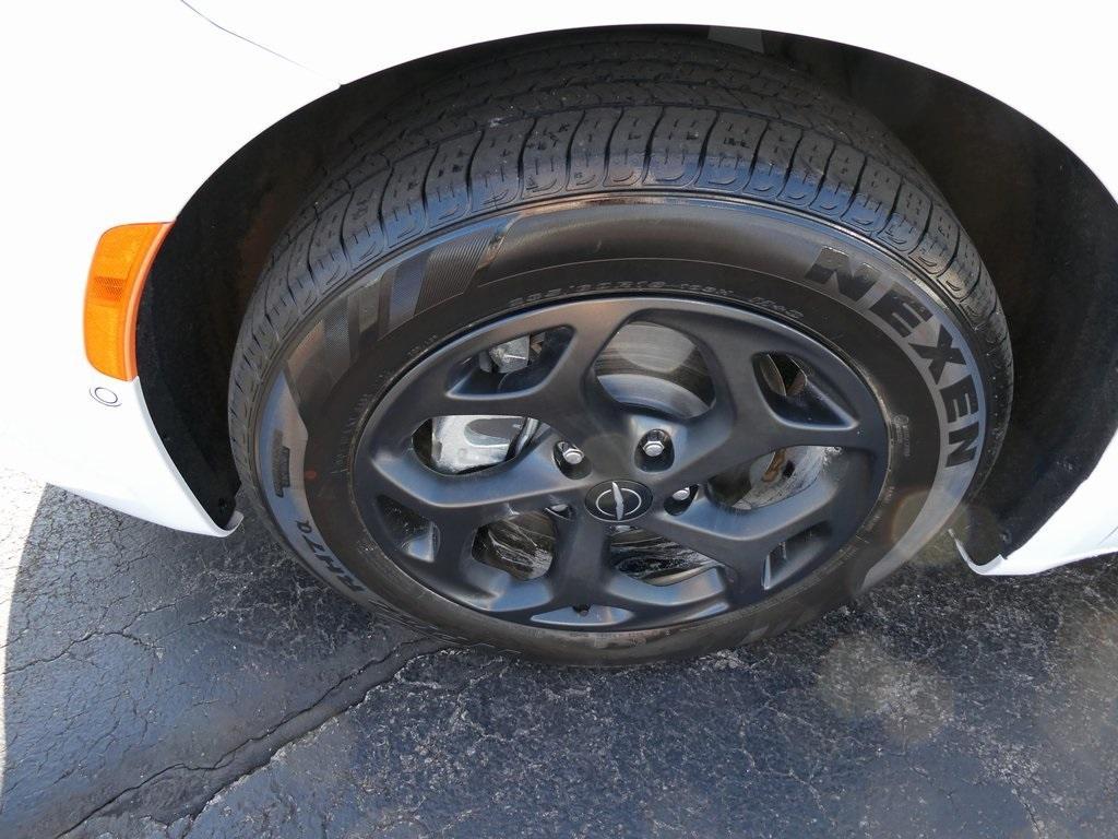 used 2024 Chrysler Pacifica Hybrid car, priced at $31,995