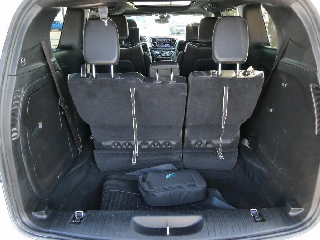 used 2024 Chrysler Pacifica Hybrid car, priced at $31,995