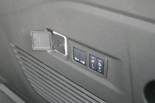 new 2025 Chevrolet Suburban car, priced at $81,784