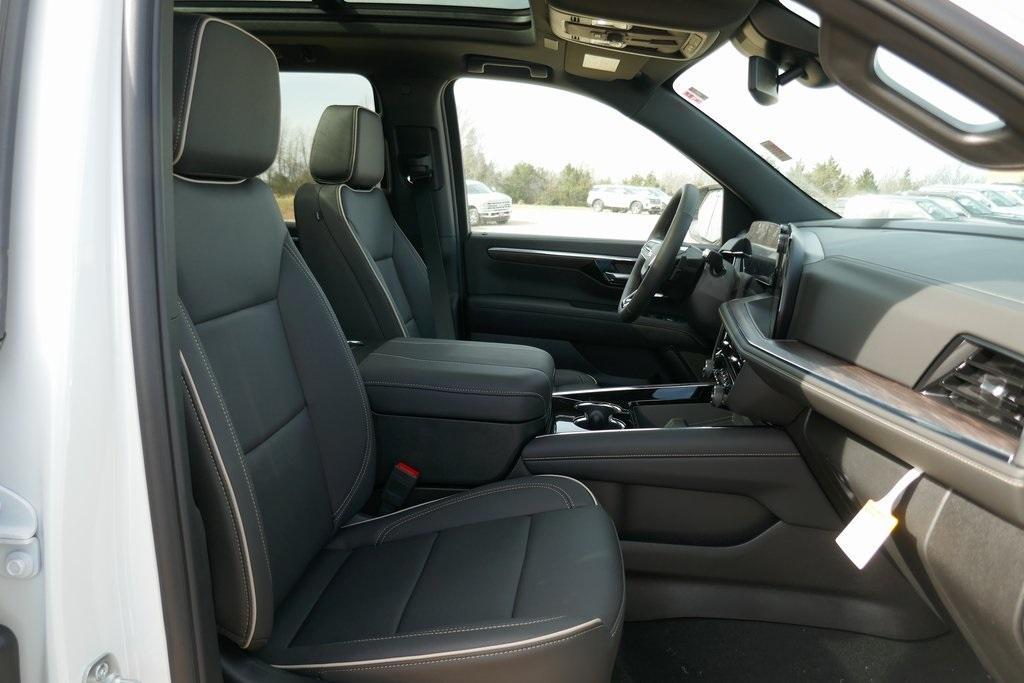 new 2025 Chevrolet Suburban car, priced at $87,284