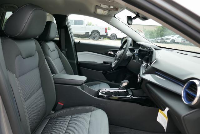 new 2025 Chevrolet Trax car