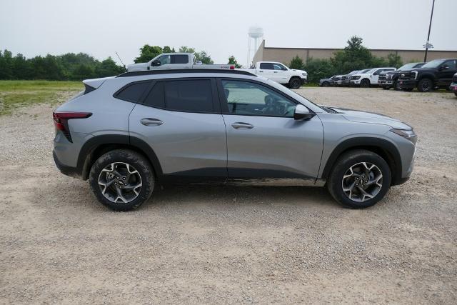 new 2025 Chevrolet Trax car