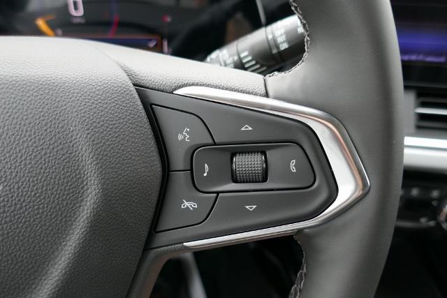 new 2025 Chevrolet Trax car