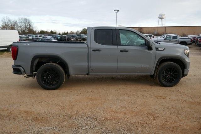 new 2025 GMC Sierra 1500 car, priced at $40,334