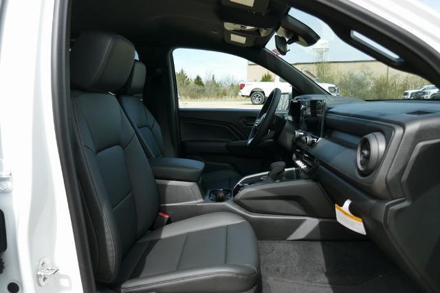 new 2025 Chevrolet Colorado car, priced at $42,222