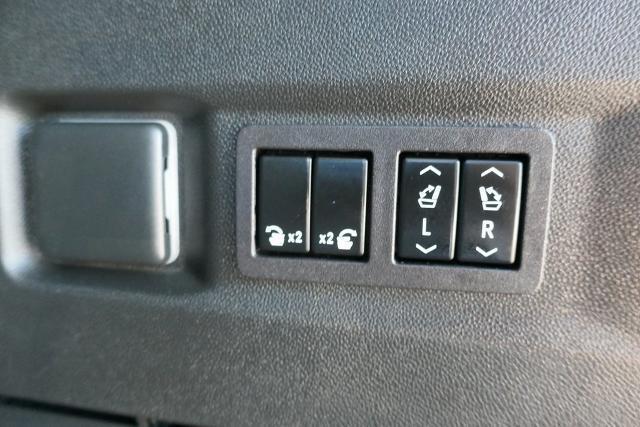 used 2023 GMC Yukon car, priced at $76,995