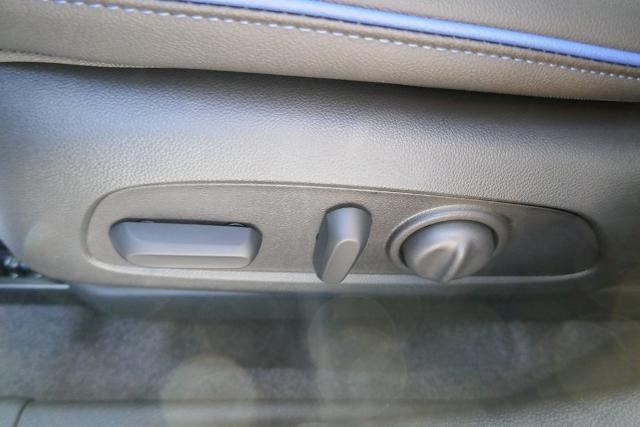new 2025 Buick Envista car, priced at $28,072