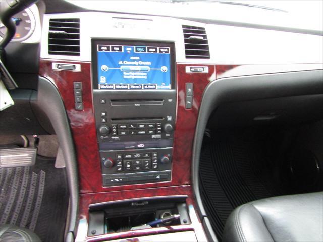 used 2009 Cadillac Escalade EXT car, priced at $18,999