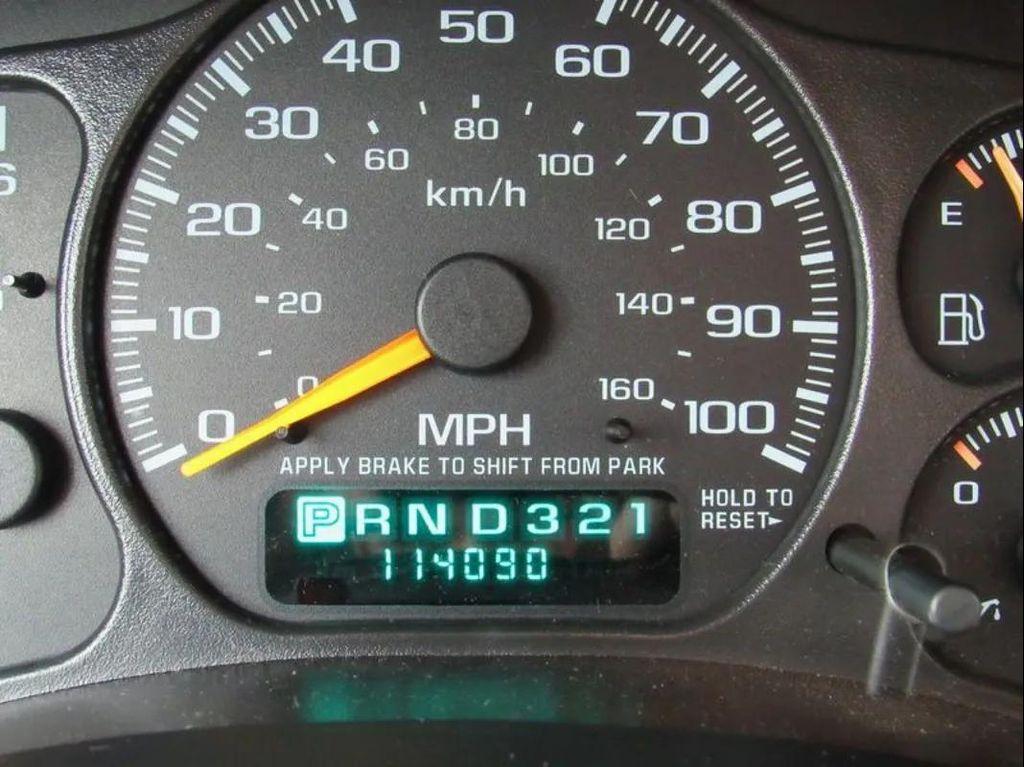 used 2000 GMC Yukon XL car, priced at $9,803