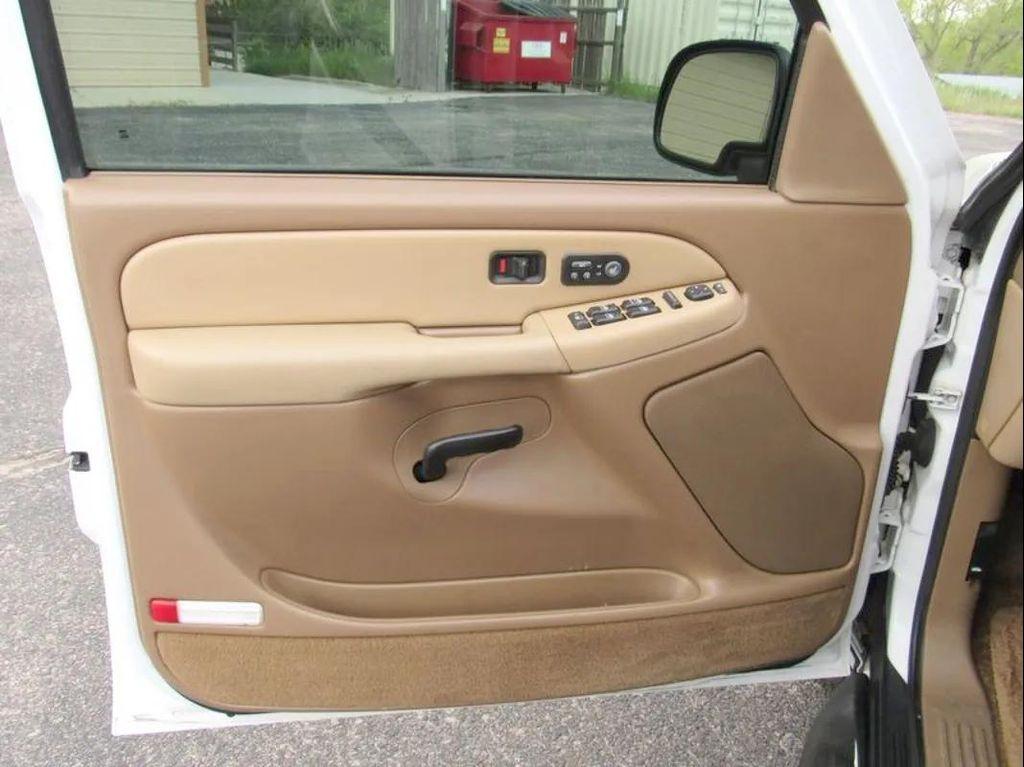 used 2000 GMC Yukon XL car, priced at $9,803