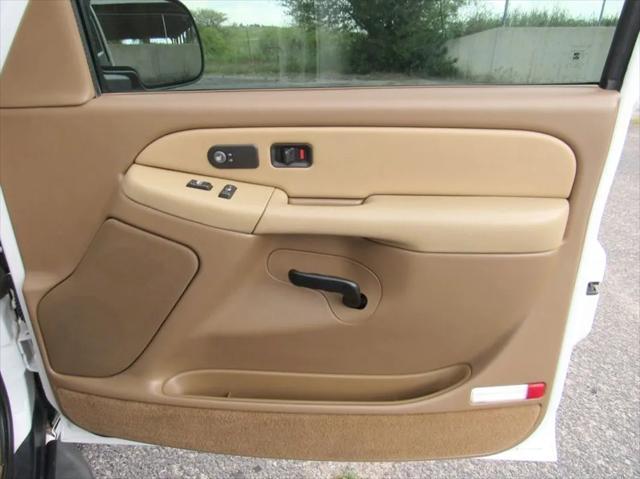 used 2000 GMC Yukon XL car, priced at $11,800