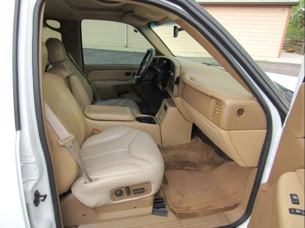 used 2000 GMC Yukon XL car, priced at $9,803