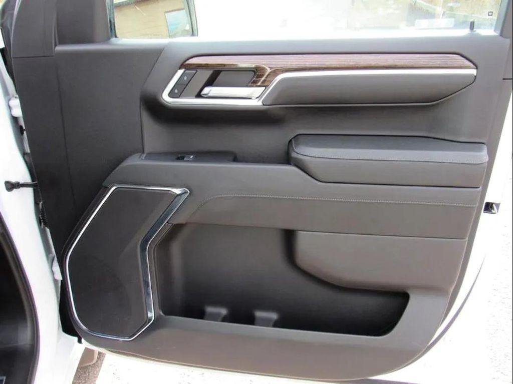 used 2024 GMC Sierra 1500 car, priced at $41,882