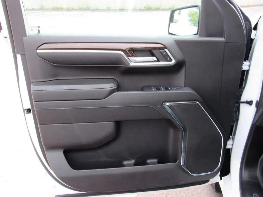 used 2024 GMC Sierra 1500 car, priced at $41,882