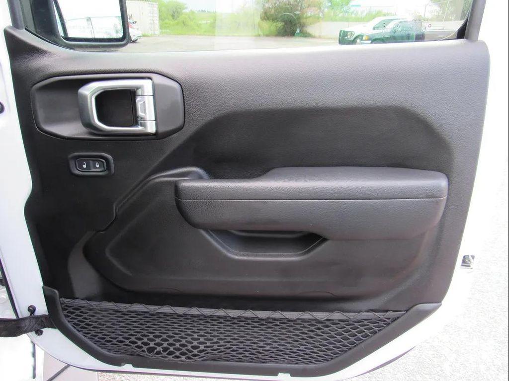 used 2022 Jeep Gladiator car, priced at $36,485