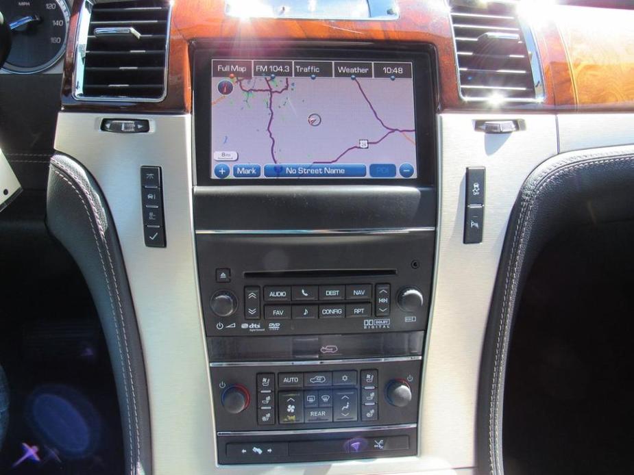 used 2014 Cadillac Escalade ESV car, priced at $25,481