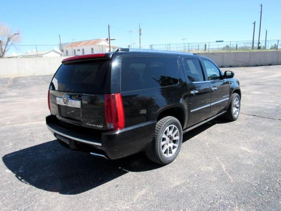 used 2014 Cadillac Escalade ESV car, priced at $25,481