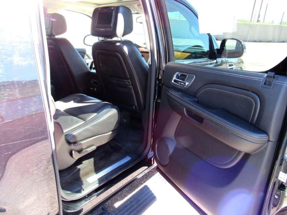 used 2014 Cadillac Escalade ESV car, priced at $25,481