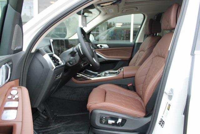 new 2026 BMW X7 car, priced at $93,095