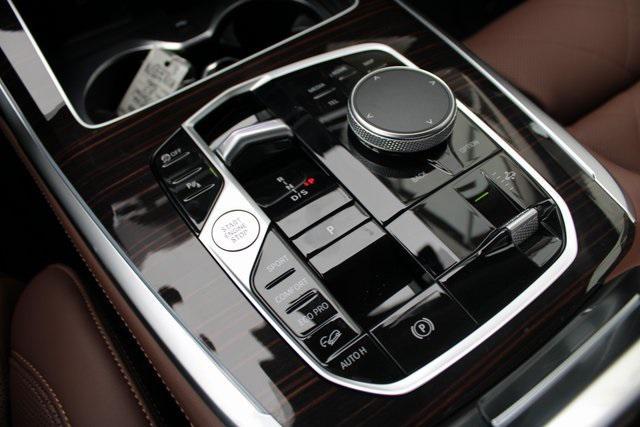 new 2026 BMW X7 car, priced at $93,095