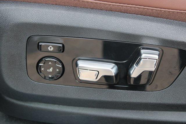 new 2026 BMW X7 car, priced at $93,095