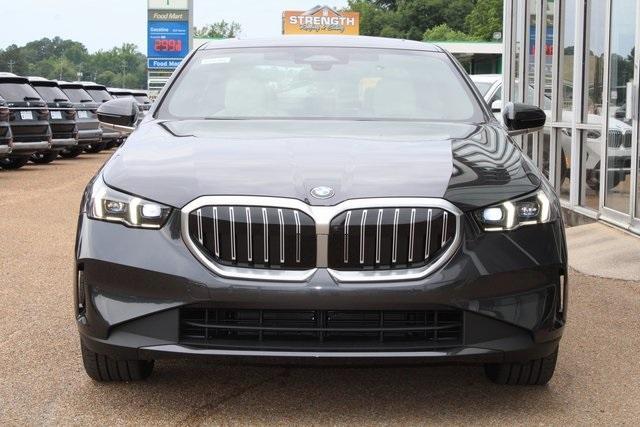 new 2024 BMW 540 car, priced at $70,395