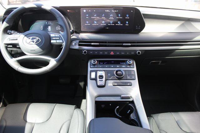 used 2025 Hyundai Palisade car, priced at $37,204