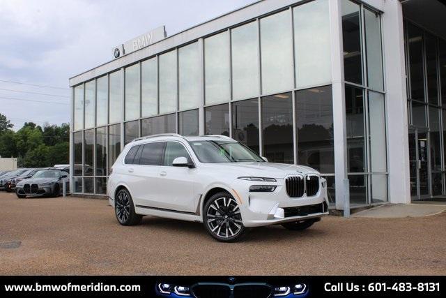 new 2025 BMW X7 car, priced at $91,170