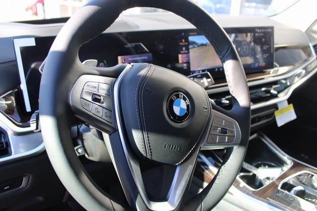 new 2026 BMW X7 car, priced at $92,225