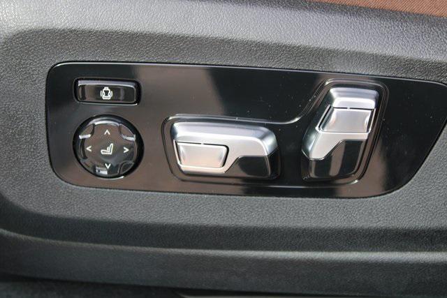 new 2026 BMW X7 car, priced at $89,425