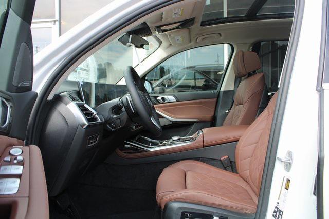 new 2026 BMW X7 car, priced at $89,425