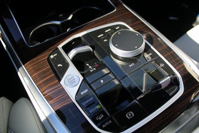 new 2026 BMW X7 car, priced at $95,285