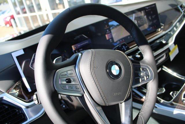 new 2026 BMW X7 car, priced at $95,285