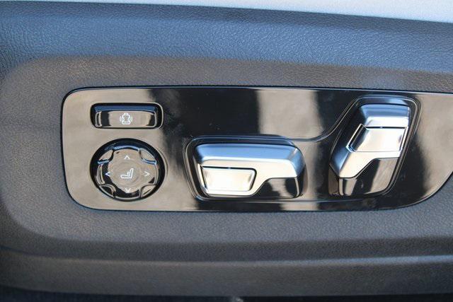 new 2026 BMW X7 car, priced at $95,285