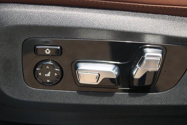 new 2026 BMW X7 car, priced at $87,875