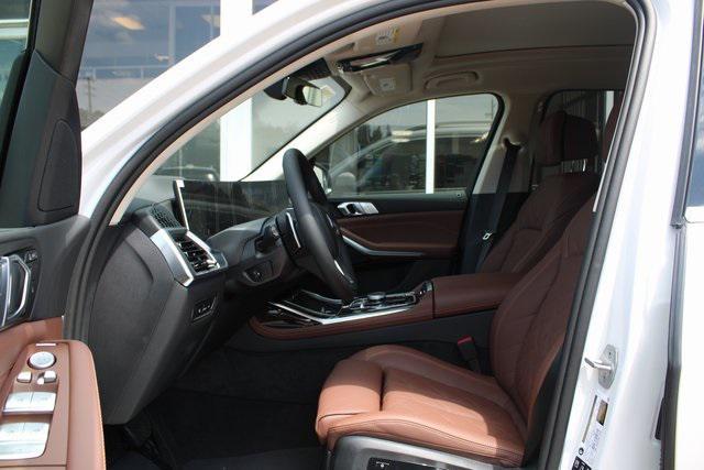 new 2026 BMW X7 car, priced at $87,875