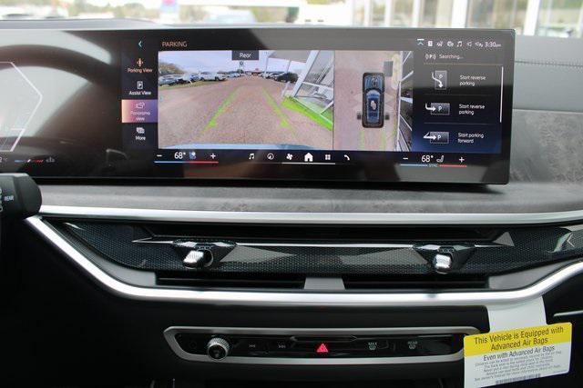 new 2025 BMW X7 car, priced at $93,710