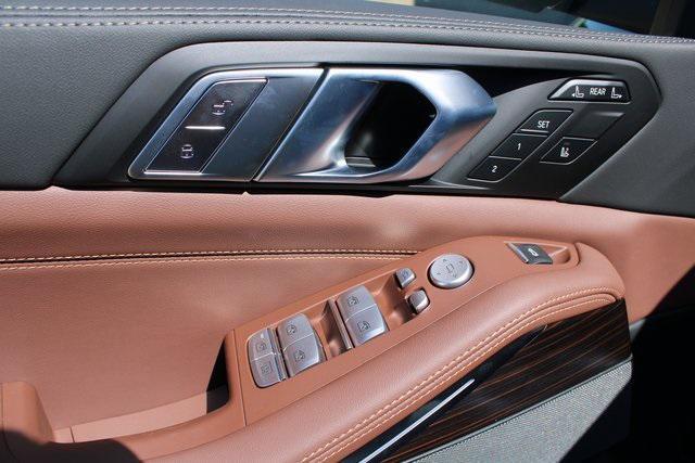 new 2026 BMW X7 car, priced at $91,255