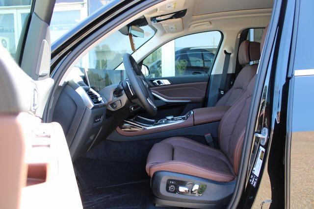 new 2026 BMW X7 car, priced at $91,255