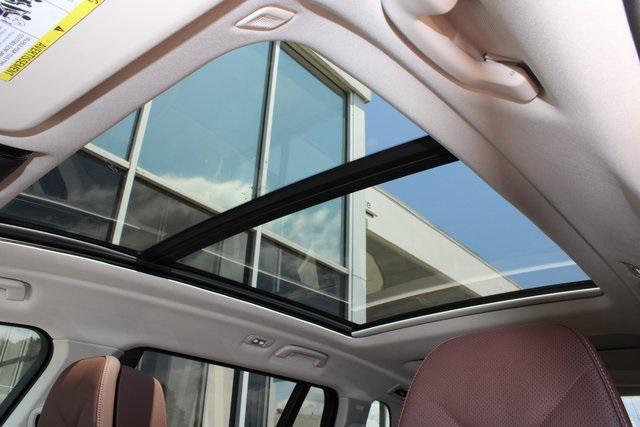 new 2026 BMW X7 car, priced at $93,185