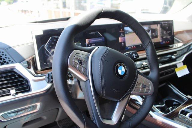 new 2026 BMW X7 car, priced at $93,185