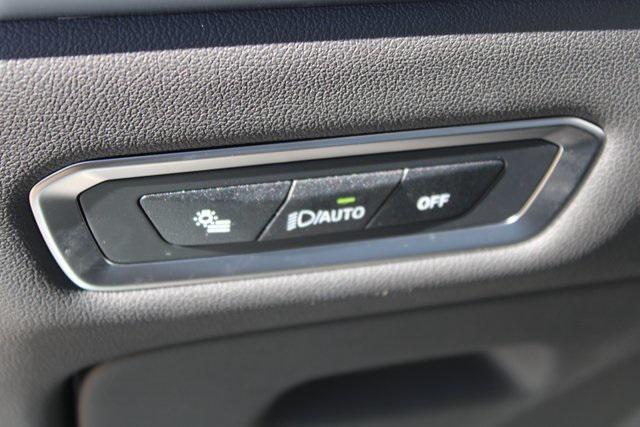 new 2026 BMW X7 car, priced at $100,785