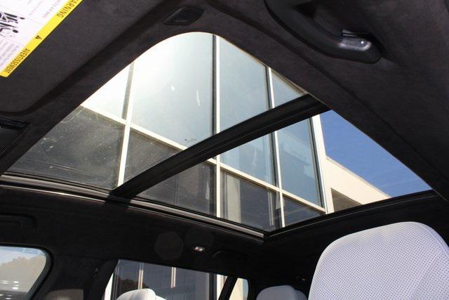 new 2026 BMW X7 car, priced at $100,785