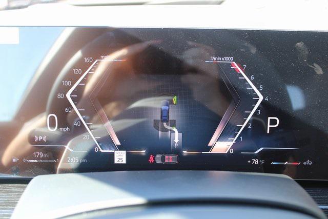 new 2026 BMW X7 car, priced at $100,785