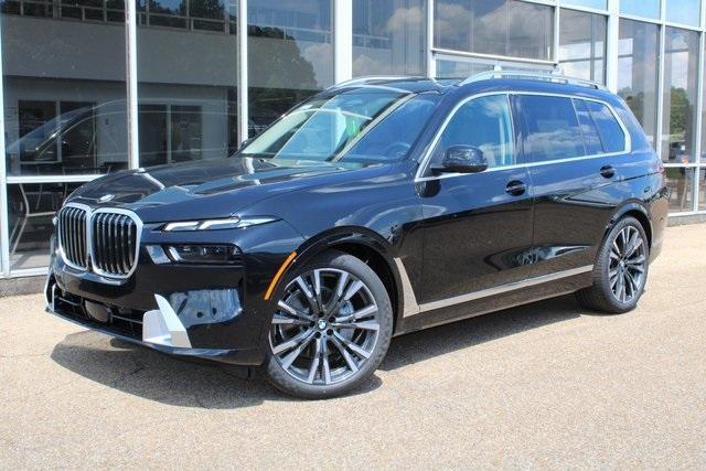 new 2025 BMW X7 car, priced at $91,170