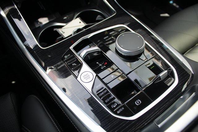 new 2026 BMW X7 car, priced at $96,085